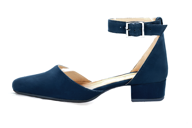 Navy blue women's open side shoes, with a strap around the ankle. Round toe. Low block heels. Profile view - Florence KOOIJMAN